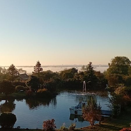 Bed and Breakfast Domaine Du D-Day Saint-Come-du-Mont Экстерьер фото